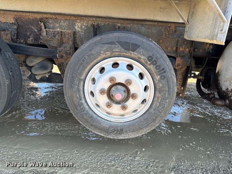 image for item EA1892 2007 Sterling L9500 dump truck