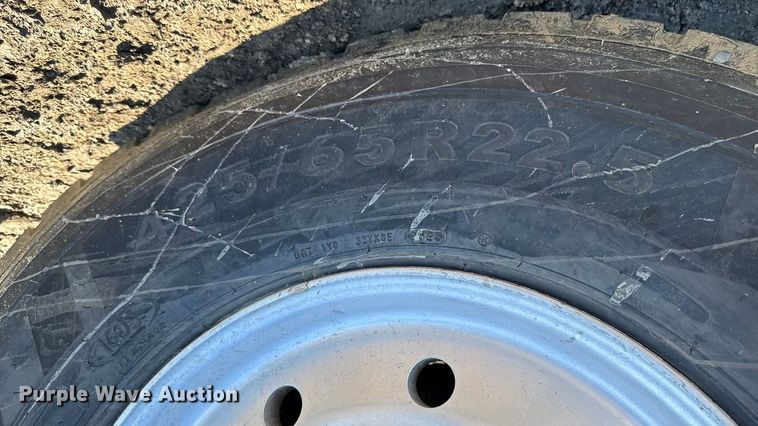 image for item EA1892 2007 Sterling L9500 dump truck