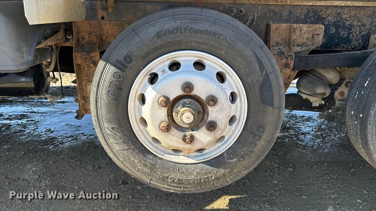 image for item EA1892 2007 Sterling L9500 dump truck