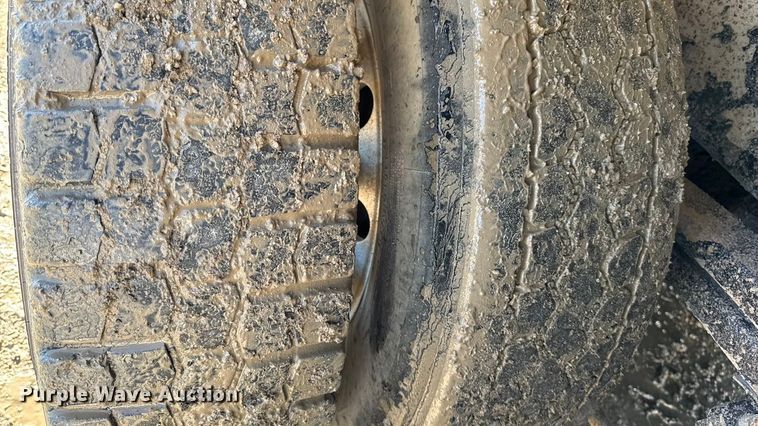 image for item EA1892 2007 Sterling L9500 dump truck