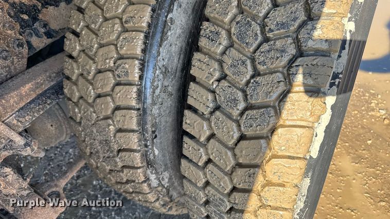 image for item EA1892 2007 Sterling L9500 dump truck