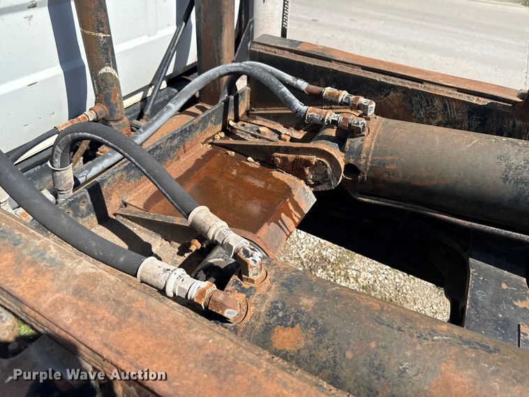 image for item EA1896 2000 Mack RD hook lift truck