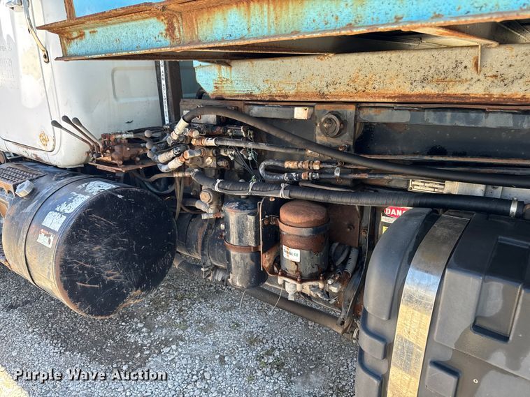 image for item EA1896 2000 Mack RD hook lift truck