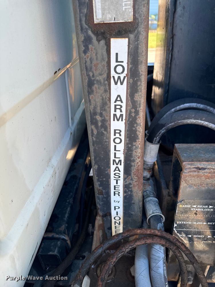 image for item EA1896 2000 Mack RD hook lift truck