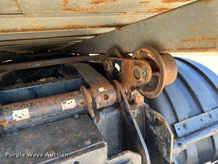 image for item EA1896 2000 Mack RD hook lift truck