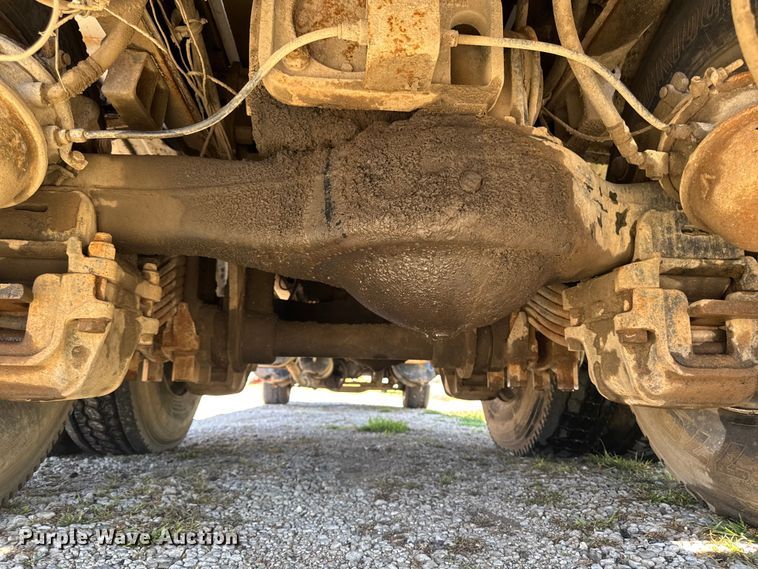 image for item EA1896 2000 Mack RD hook lift truck