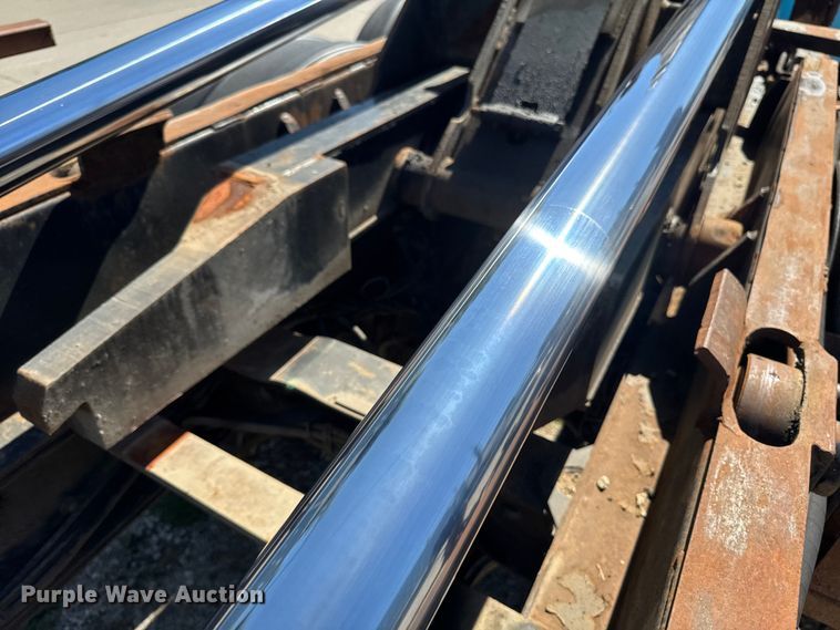 image for item EA1896 2000 Mack RD hook lift truck