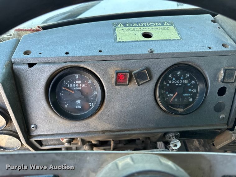 image for item EA1896 2000 Mack RD hook lift truck