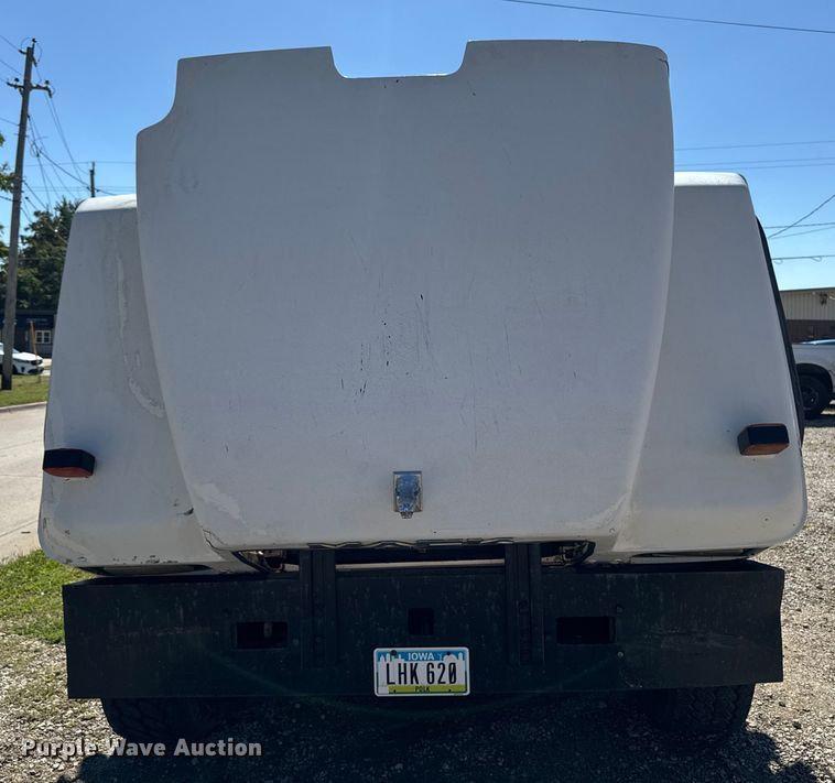 image for item EA1896 2000 Mack RD hook lift truck