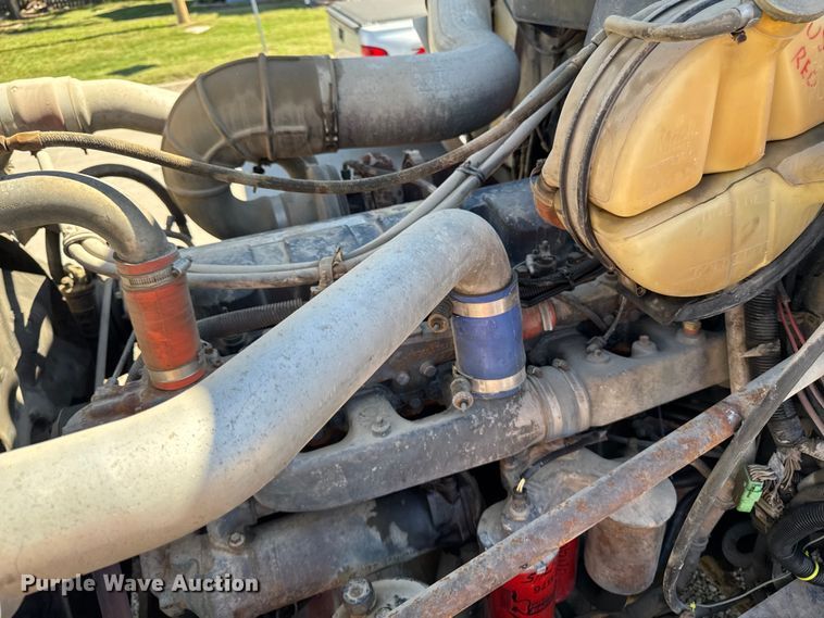 image for item EA1896 2000 Mack RD hook lift truck