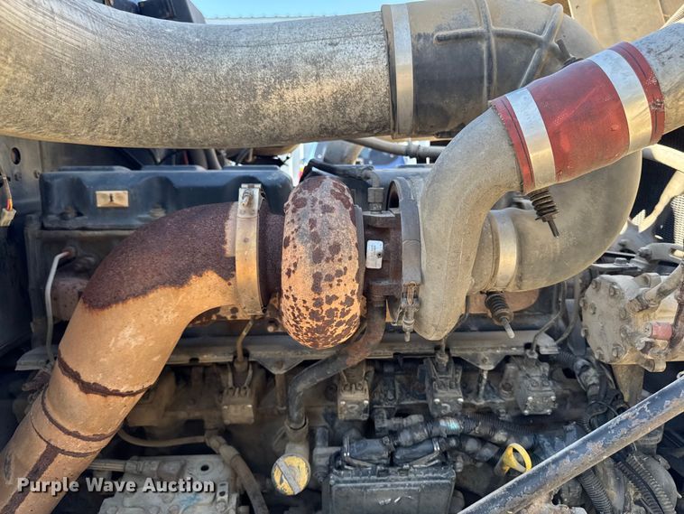 image for item EA1896 2000 Mack RD hook lift truck