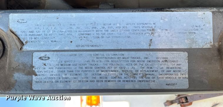 image for item EA1896 2000 Mack RD hook lift truck