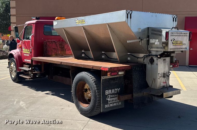 image for item EA1900 1999 International 4900 flatbed truck