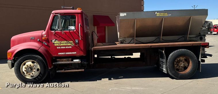 image for item EA1900 1999 International 4900 flatbed truck