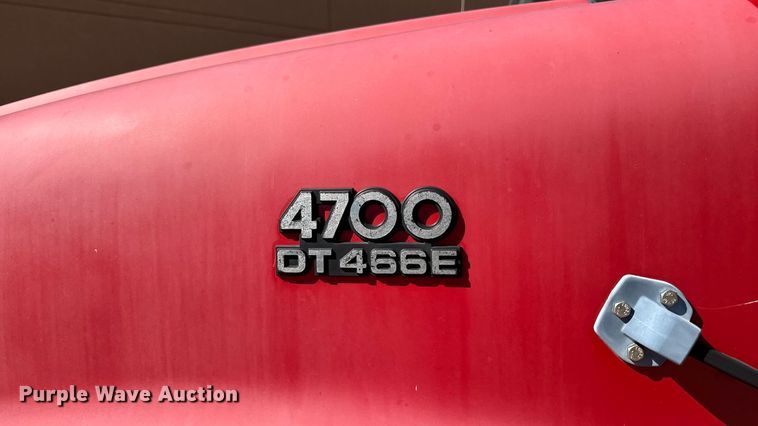 image for item EA1900 1999 International 4900 flatbed truck