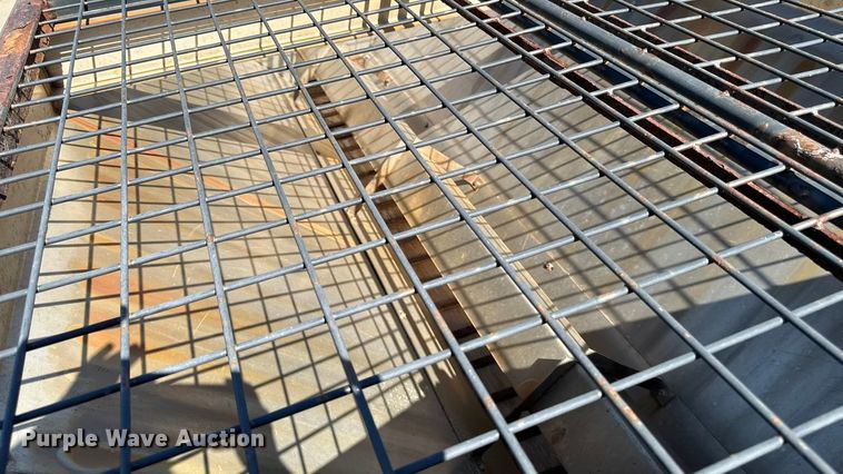 image for item EA1900 1999 International 4900 flatbed truck