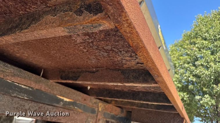 image for item EA1900 1999 International 4900 flatbed truck