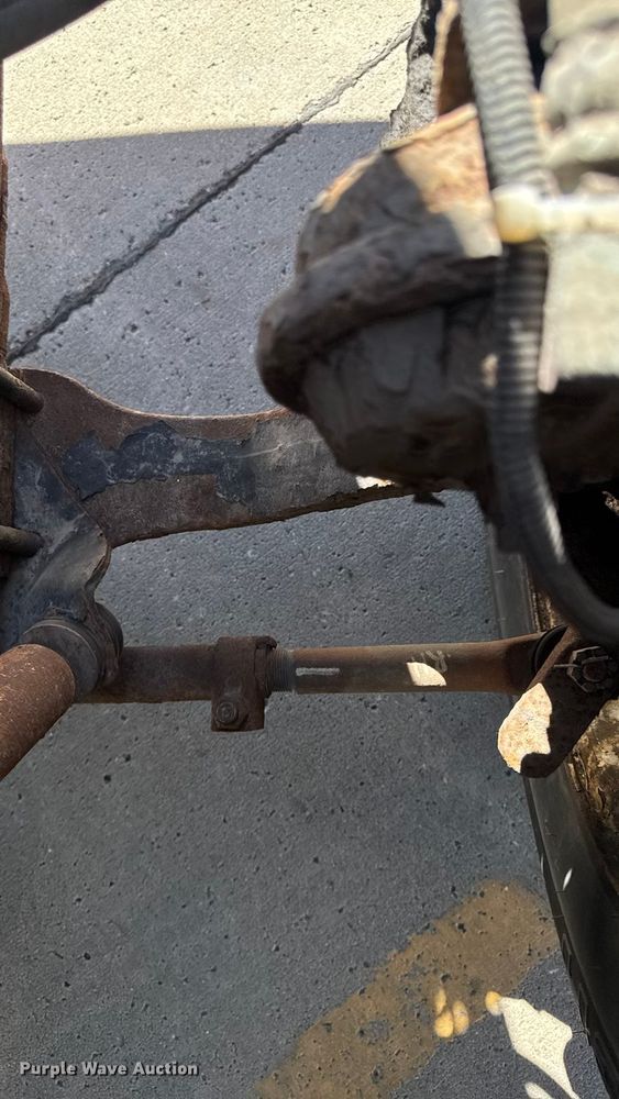 image for item EA1900 1999 International 4900 flatbed truck