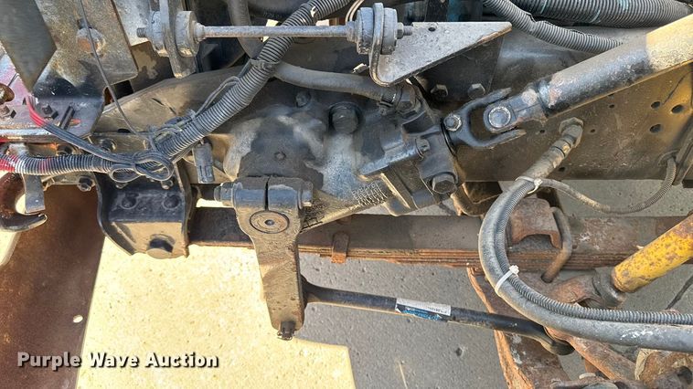 image for item EA1900 1999 International 4900 flatbed truck