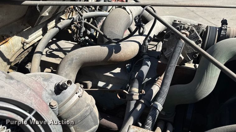 image for item EA1900 1999 International 4900 flatbed truck