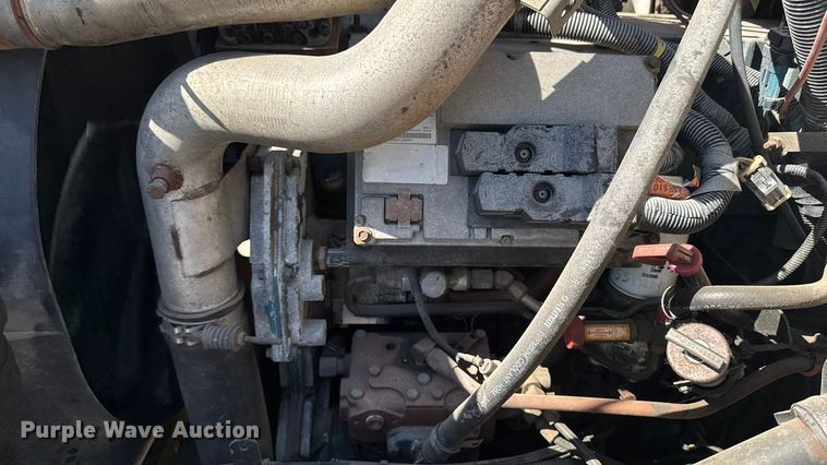 image for item EA1900 1999 International 4900 flatbed truck