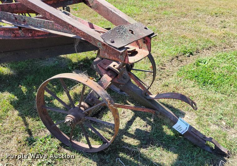 image for item EA2560 Pull type grader