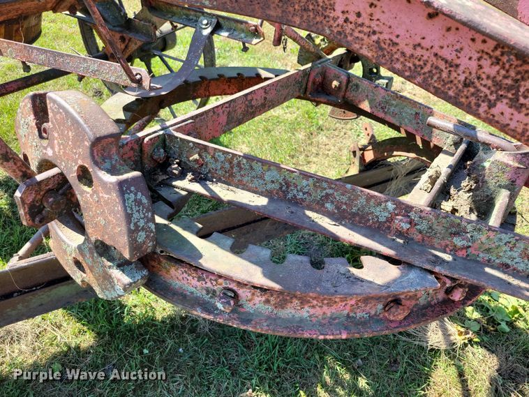 image for item EA2560 Pull type grader