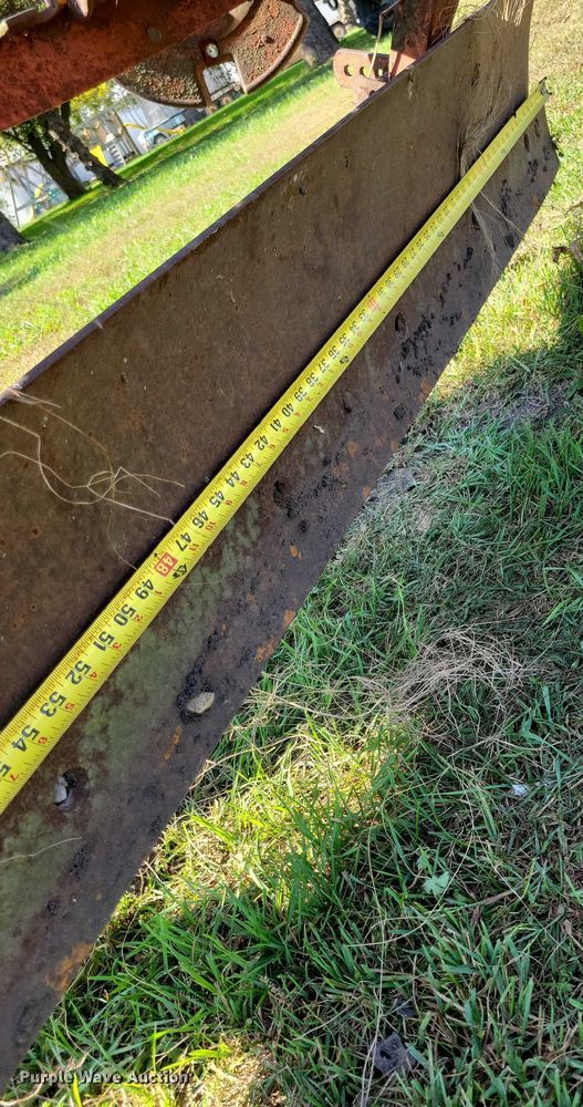 image for item EA2560 Pull type grader