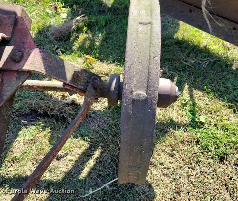 image for item EA2560 Pull type grader