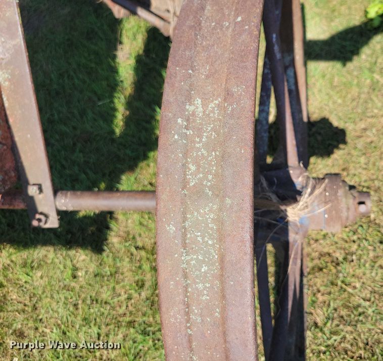 image for item EA2560 Pull type grader