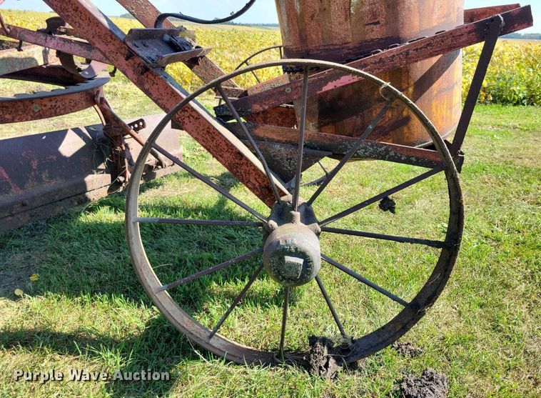 image for item EA2560 Pull type grader