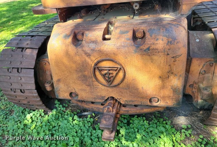 image for item EA2561 Allison Chalmers HD9 track loader