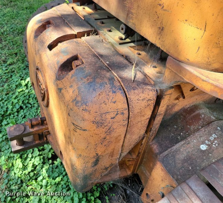 image for item EA2561 Allison Chalmers HD9 track loader