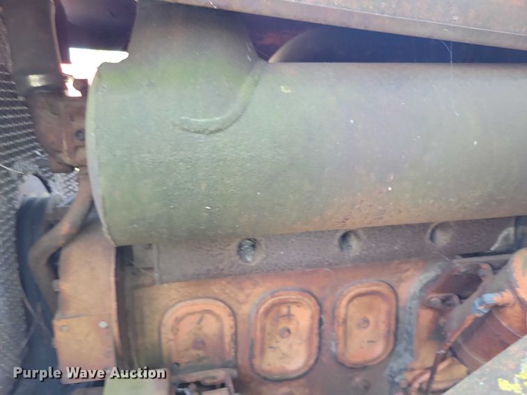 image for item EA2561 Allison Chalmers HD9 track loader