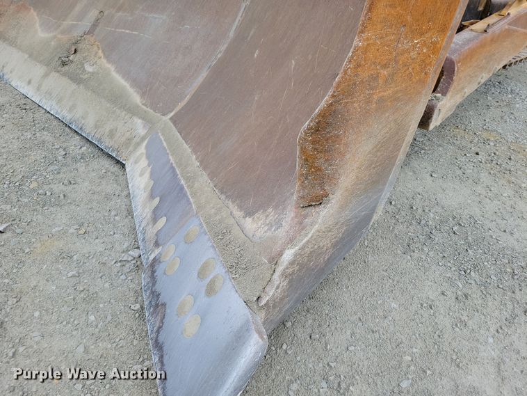 image for item EA2565 1983 Caterpillar D9L dozer