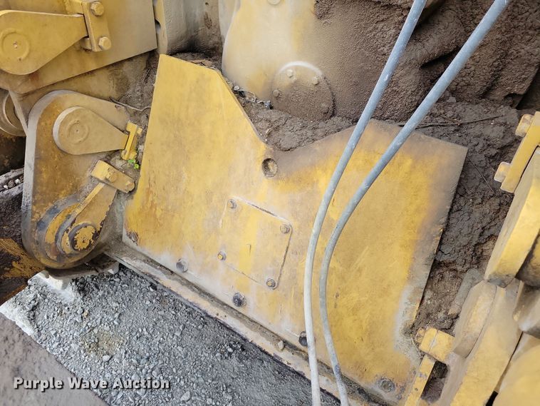 image for item EA2565 1983 Caterpillar D9L dozer