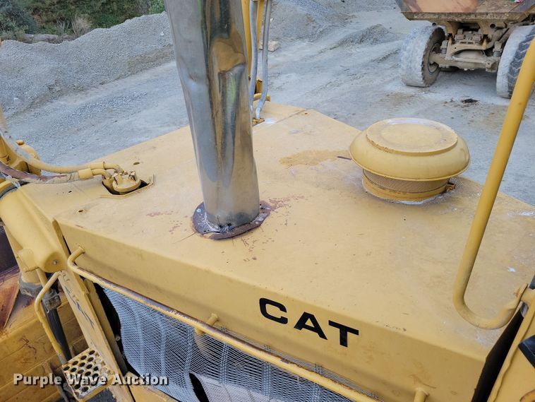 image for item EA2565 1983 Caterpillar D9L dozer