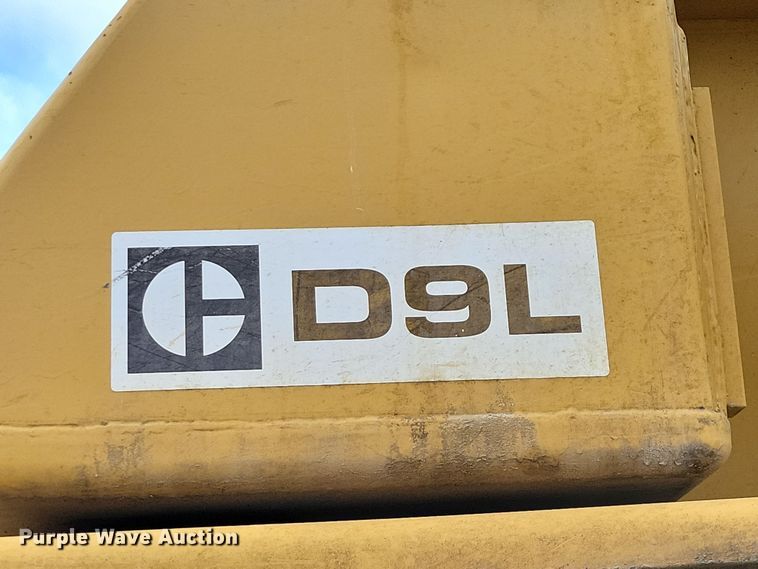 image for item EA2565 1983 Caterpillar D9L dozer