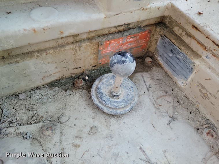 image for item EA2565 1983 Caterpillar D9L dozer