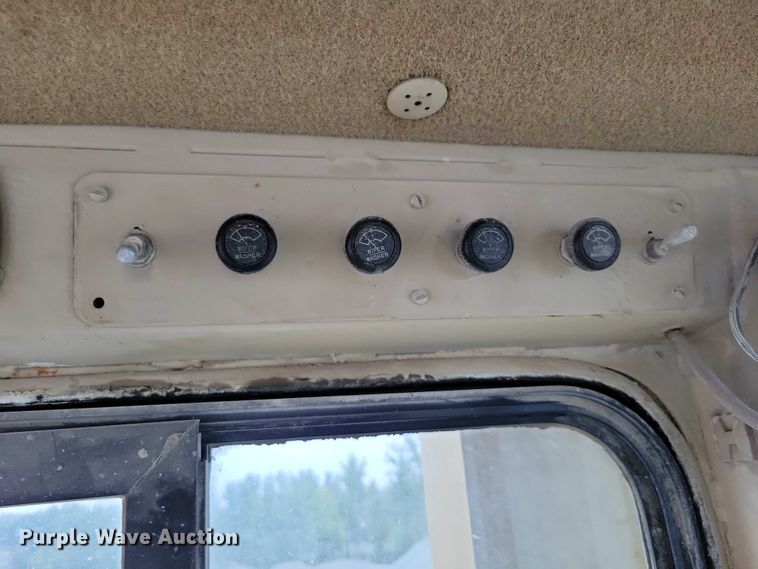 image for item EA2565 1983 Caterpillar D9L dozer