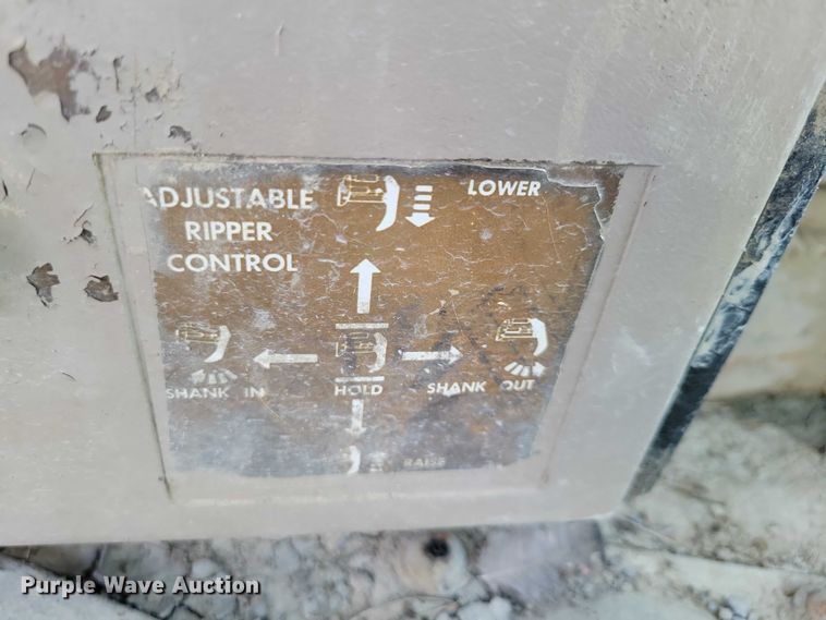 image for item EA2565 1983 Caterpillar D9L dozer