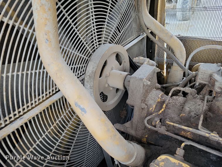 image for item EA2565 1983 Caterpillar D9L dozer