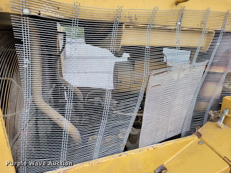 image for item EA2565 1983 Caterpillar D9L dozer