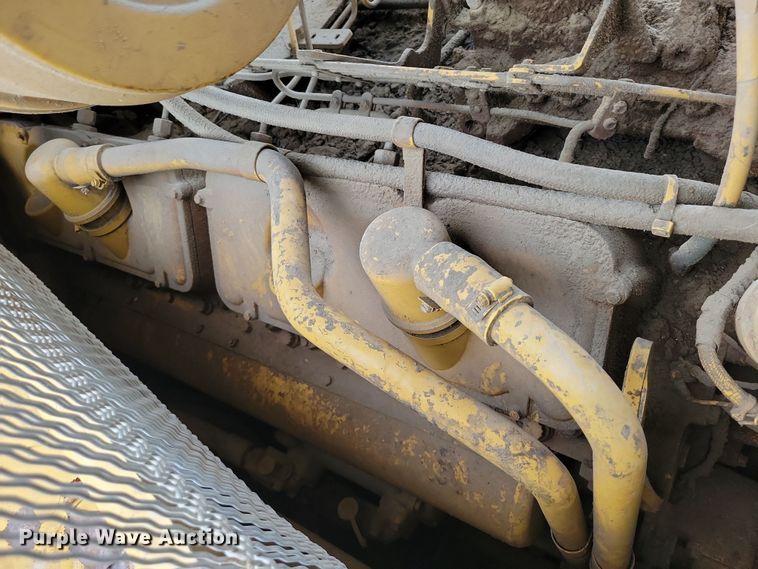 image for item EA2565 1983 Caterpillar D9L dozer