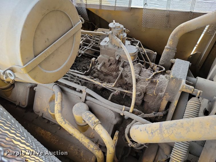 image for item EA2565 1983 Caterpillar D9L dozer