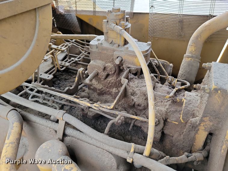 image for item EA2565 1983 Caterpillar D9L dozer