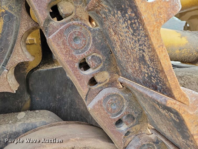 image for item EA2565 1983 Caterpillar D9L dozer