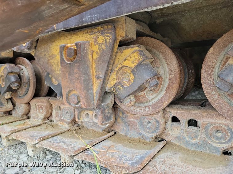 image for item EA2565 1983 Caterpillar D9L dozer