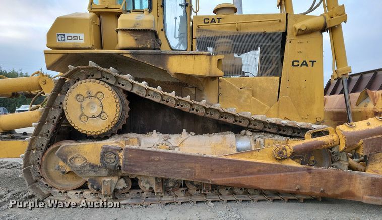 image for item EA2565 1983 Caterpillar D9L dozer