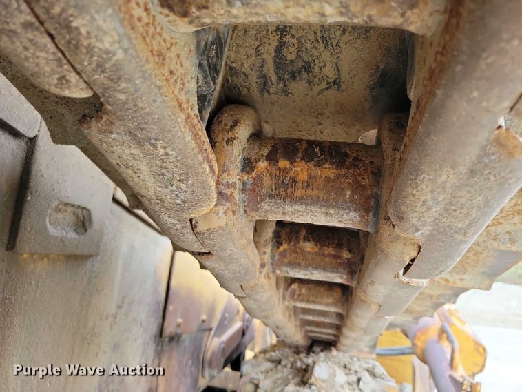 image for item EA2565 1983 Caterpillar D9L dozer